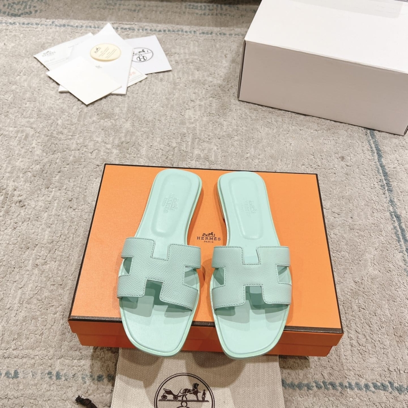 H**mes slippers